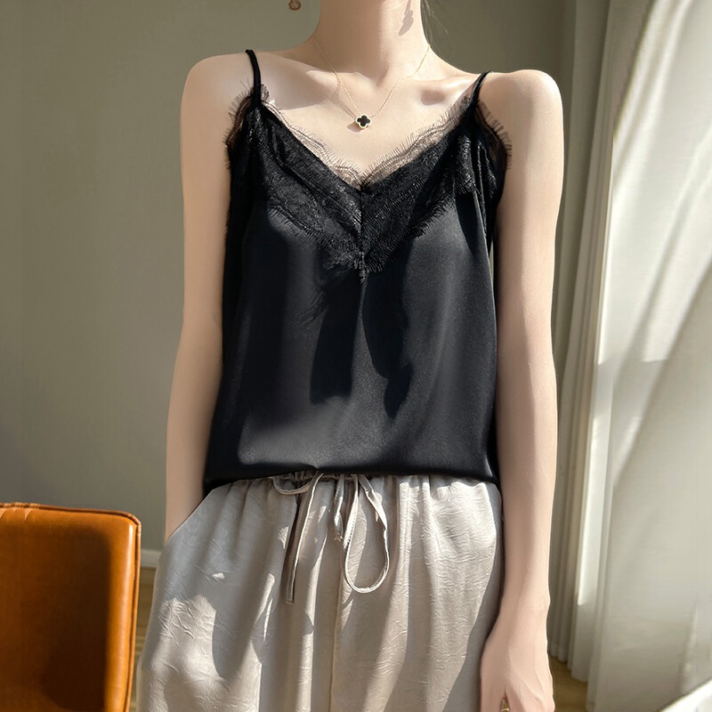 Summer New Style Women's V-Neck Sexy Lace Camisole, Shihua University Imitation Silk Elegant Outerwear, Suitable for Wearing under a Suit Summer New Style Women's V-Neck Sexy Lace Camisole, Shihua University Imitation Silk Elegant Outerwear, Suitable for Wearing under a Suit