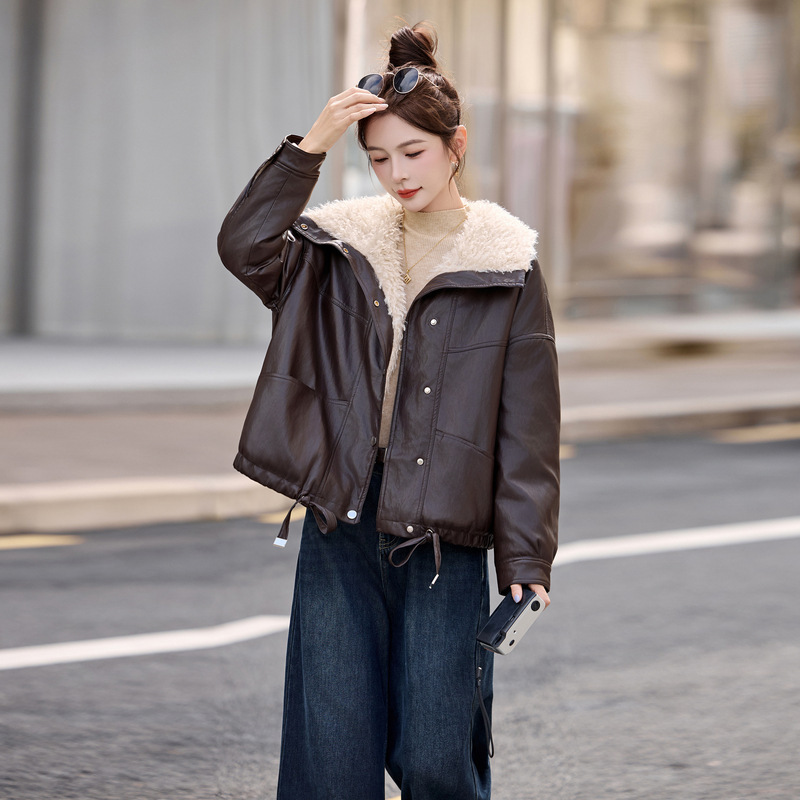 Women's Leather Jacket 2025 Winter New Style Small Classy Foreign Style Imitation Lamb Wool Large Lapel Fleece-Lined Jacket Mm2696