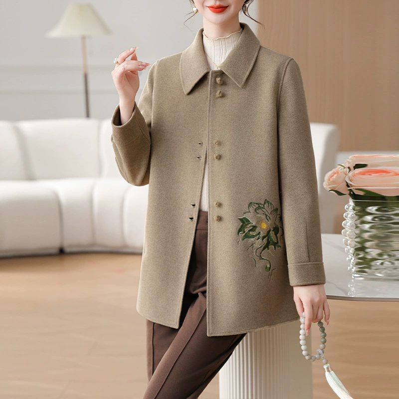Стильное двустороннее кашемировое пальто с вышивкой для женщин 2024 года, новая осенне-зимняя коллекция, шерстяное пальто средней длины для женщин среднего и старшего возраста.