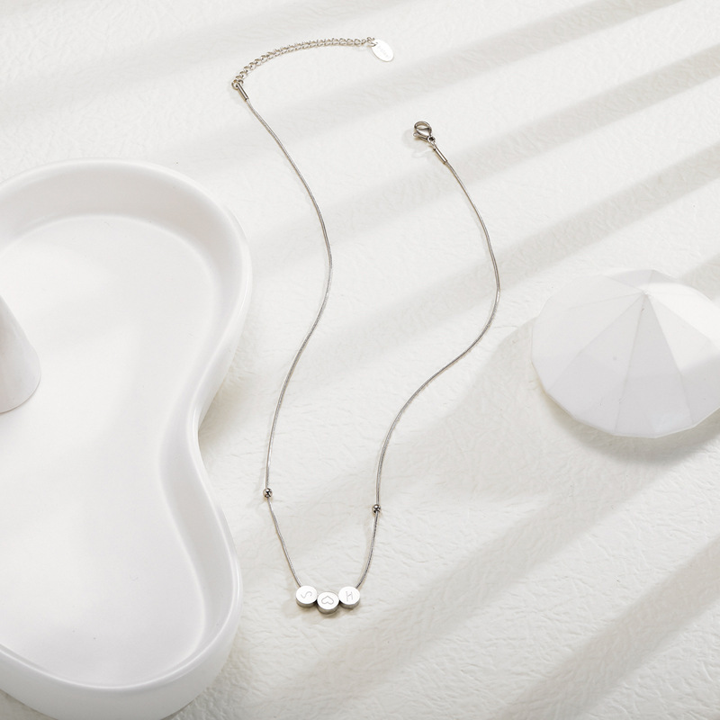 Oferta especial experiencia europea y americana joyería de acero titanio vacío galvanoplastia no decoloración no alérgica joyería pendientes collar fábrica al por mayor