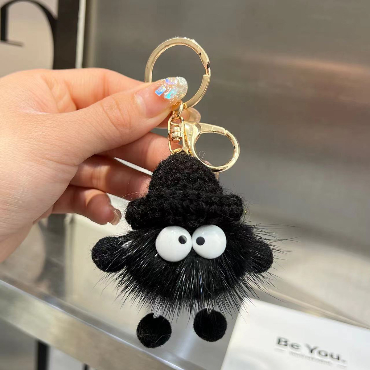 Llavero Colgante de Peluche Hecho a Mano para Automóvil y Bolso