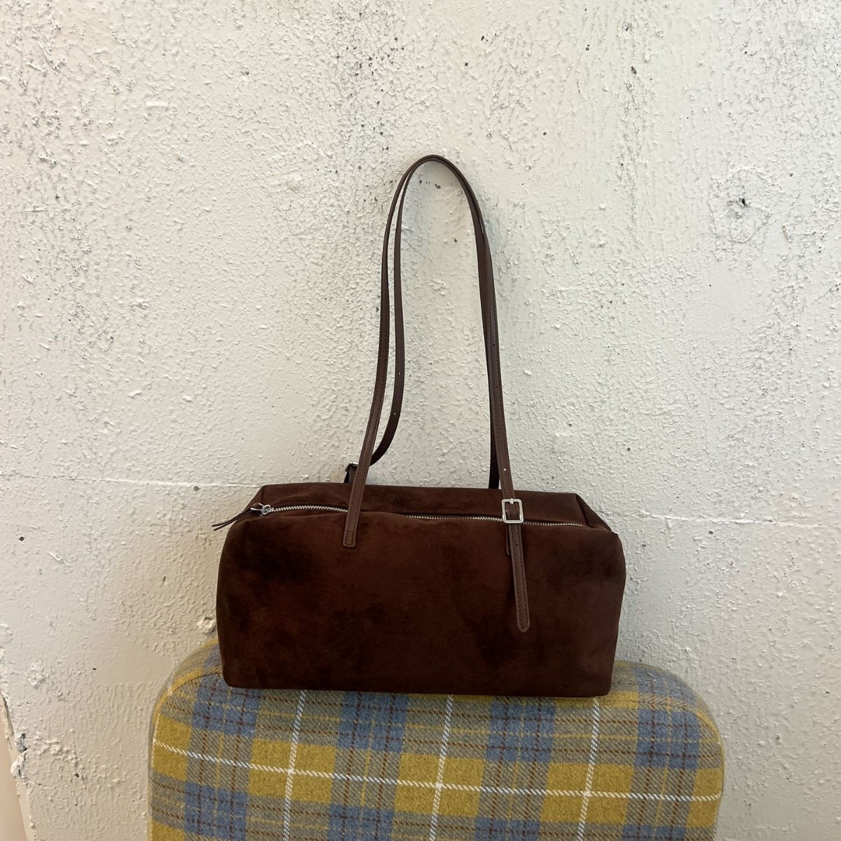 Cross-border suede frosted shoulder bag, simple retro daily underarm Boston bag, large-capacity commuter pillow bag