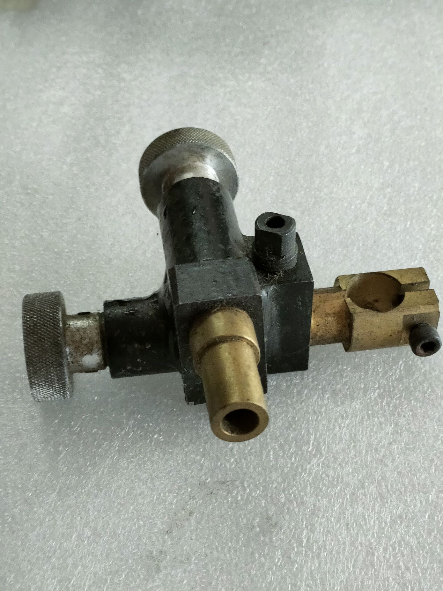 纵骨焊枪十字调节器  62592
