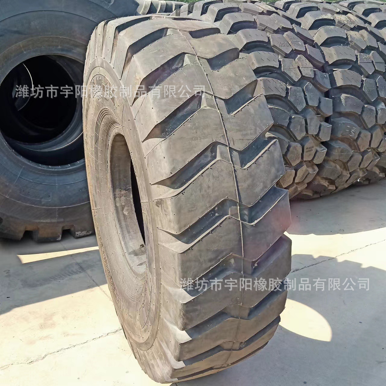 18.00-25 港口正面吊 码头吊车轮胎  加厚