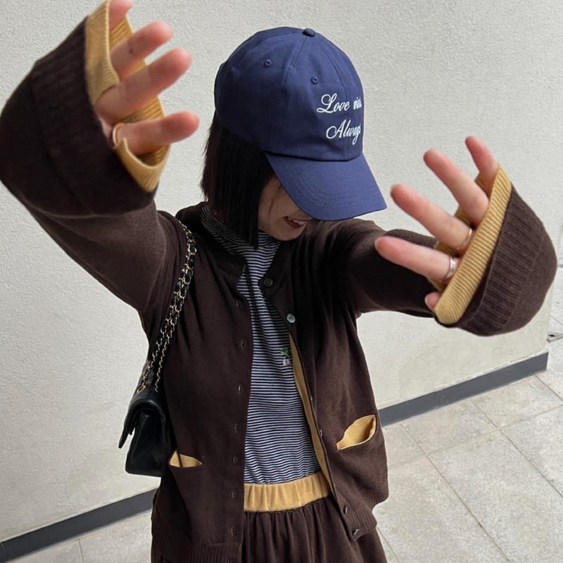 2025 Autumn and Winter New Designer Contrast Pocket Wool Knitwear Round Neck Long Sleeve Thin Versatile Small Cardigan