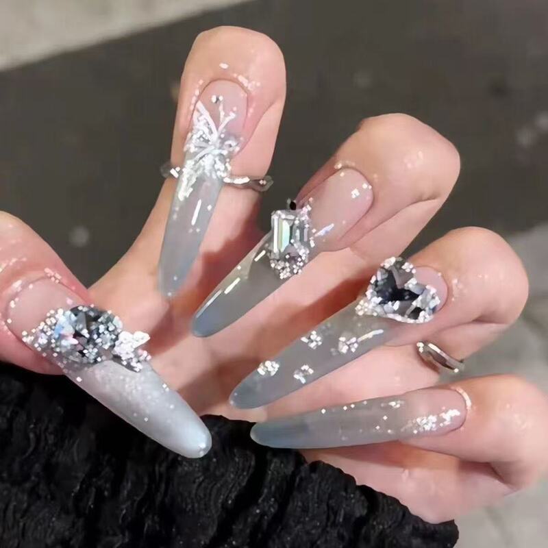 Luxurious Nail Stickers with Heart-Shaped Bows That Sparkle, Enhance Complexion, and Exude a Gentle, Versatile Beauty Luxurious Nail Stickers with Heart-Shaped Bows That Sparkle, Enhance Complexion, and Exude a Gentle, Versatile Beauty