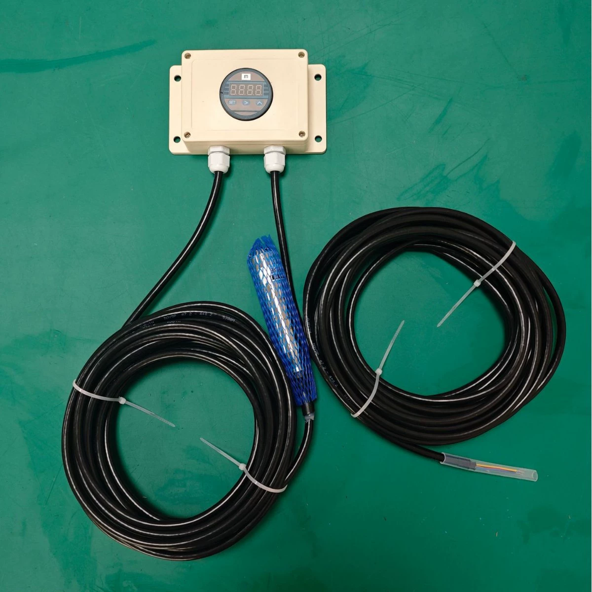 Настенный входной датчик уровня жидкости с дисплеем передатчик уровня воды Башня воды Измерение уровня воды в колодце