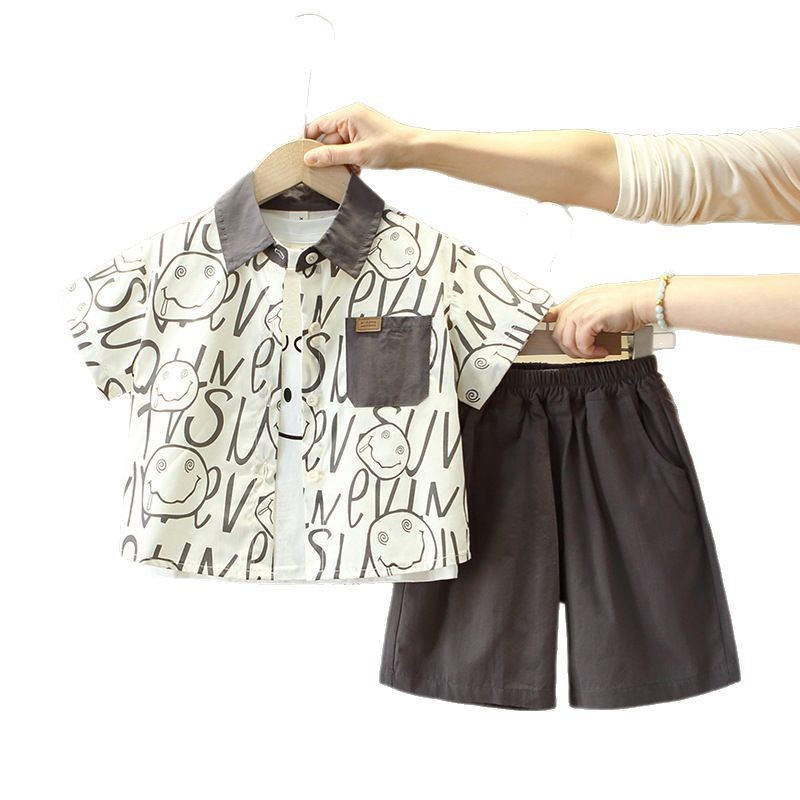 7869 Traje de verano para niños 2025 Nuevo estilo hermoso Camisa de verano para niños de tres piezas de manga corta para niños