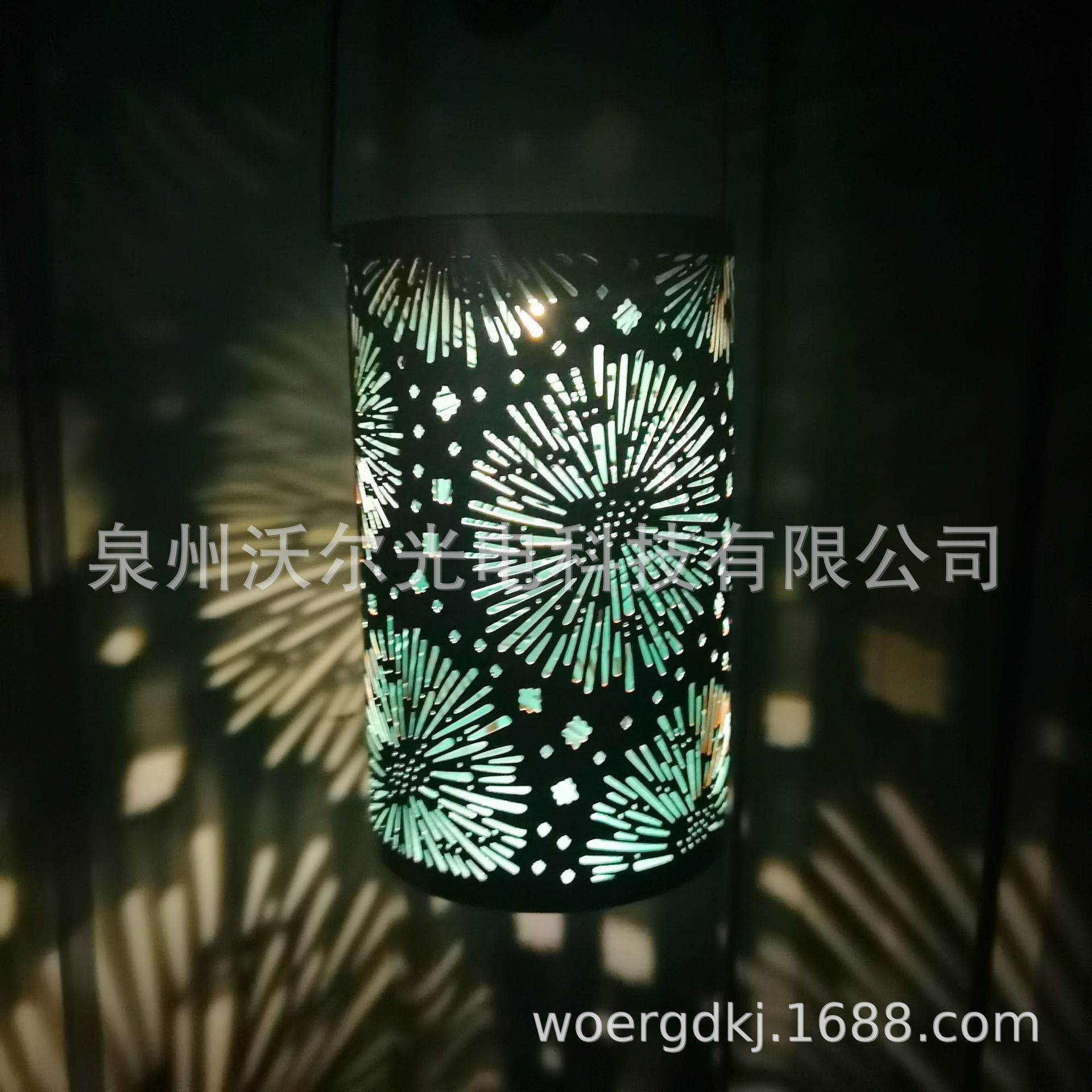 亚马逊热销LED 婚庆烟花 镂空太阳能灯笼 庭院装饰灯草坪灯挂树灯