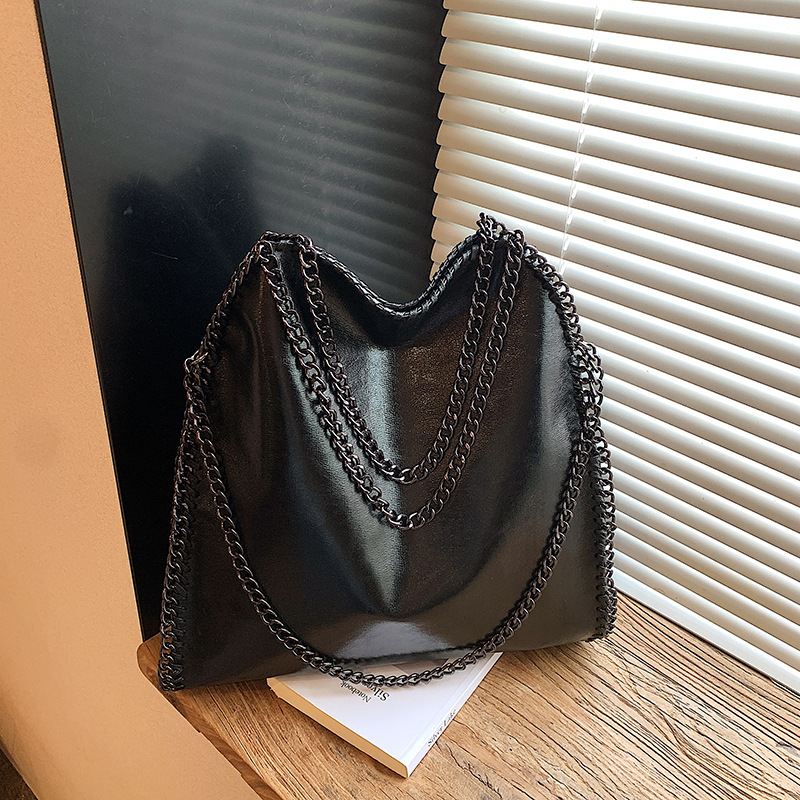 Borsa a tracolla con catena donna elegante e casual_voghion.com