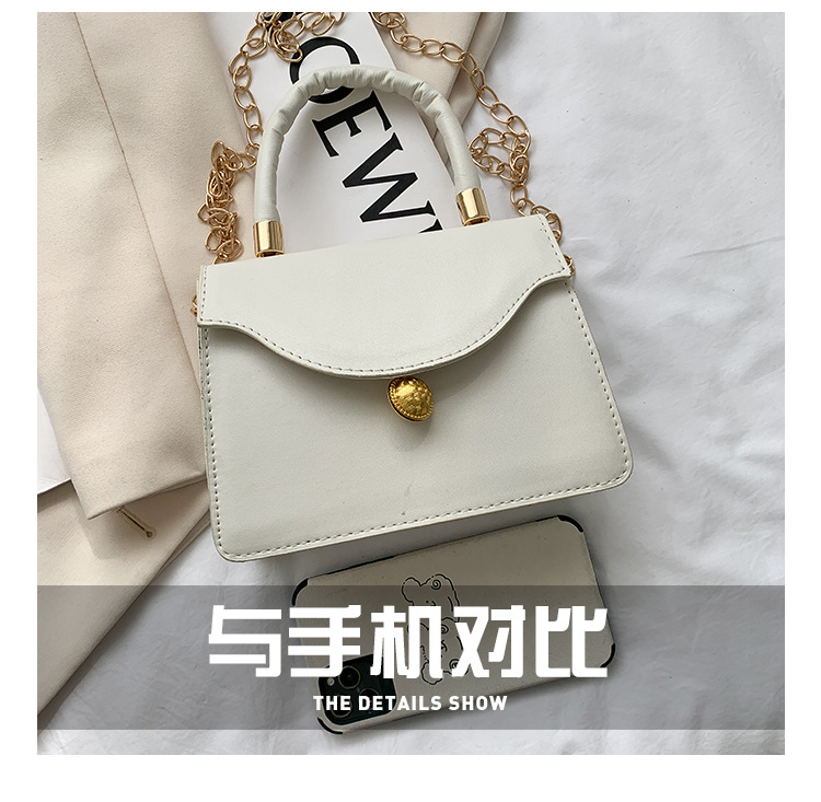 Simple Shoulder Messenger Square Portable Bag display picture 20