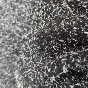 ��ɫѩ���q�Lëţ����Ь��Ƥ�� ţ���q���bţƤ����