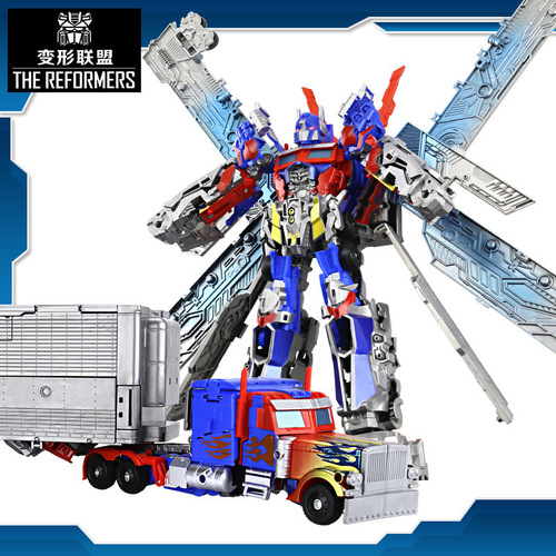 Transforming car model, robot version of the movie 