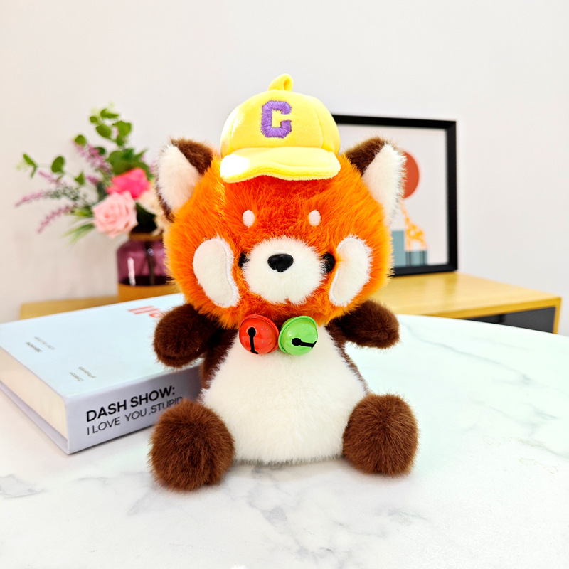 Muñecas, adornos, muñecas, juguetes de peluche, patos, dinosaurios, pingüinos, pollos amarillos, osos pardos, pandas, elefantes, carpincho, muñecas