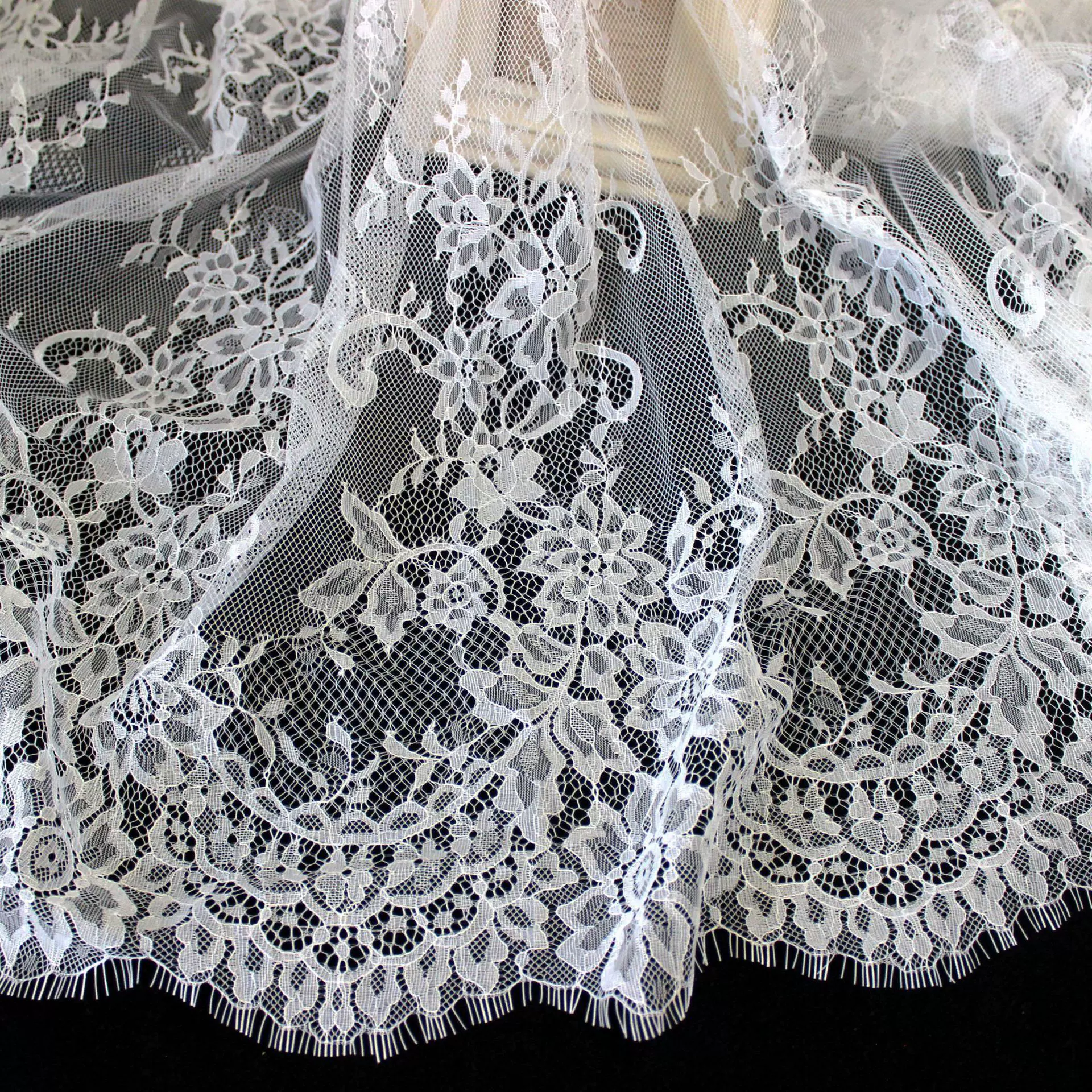 厂家现货150cm无弹睫毛蕾丝花边辅料面料服装衣裙装饰锦纶花边