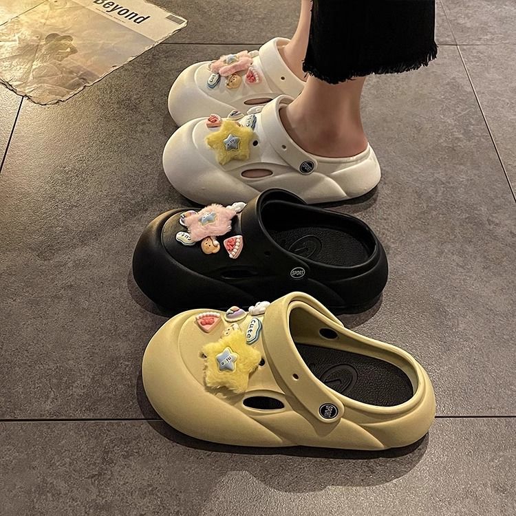 Cartoon Cute Style Star Hole Shoes 2026 Summer New Thick-Soled Fashionable Versatile Women's Outdoor Closed-Toe Slippers
