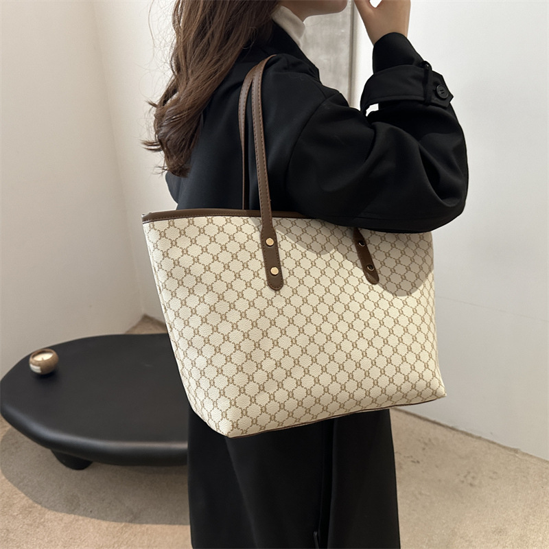 Invierno textura versátil bolso de mano mujer 2024 nueva moda en línea para trabajar bolso de hombro de mujer gran capacidad bolsa de mano