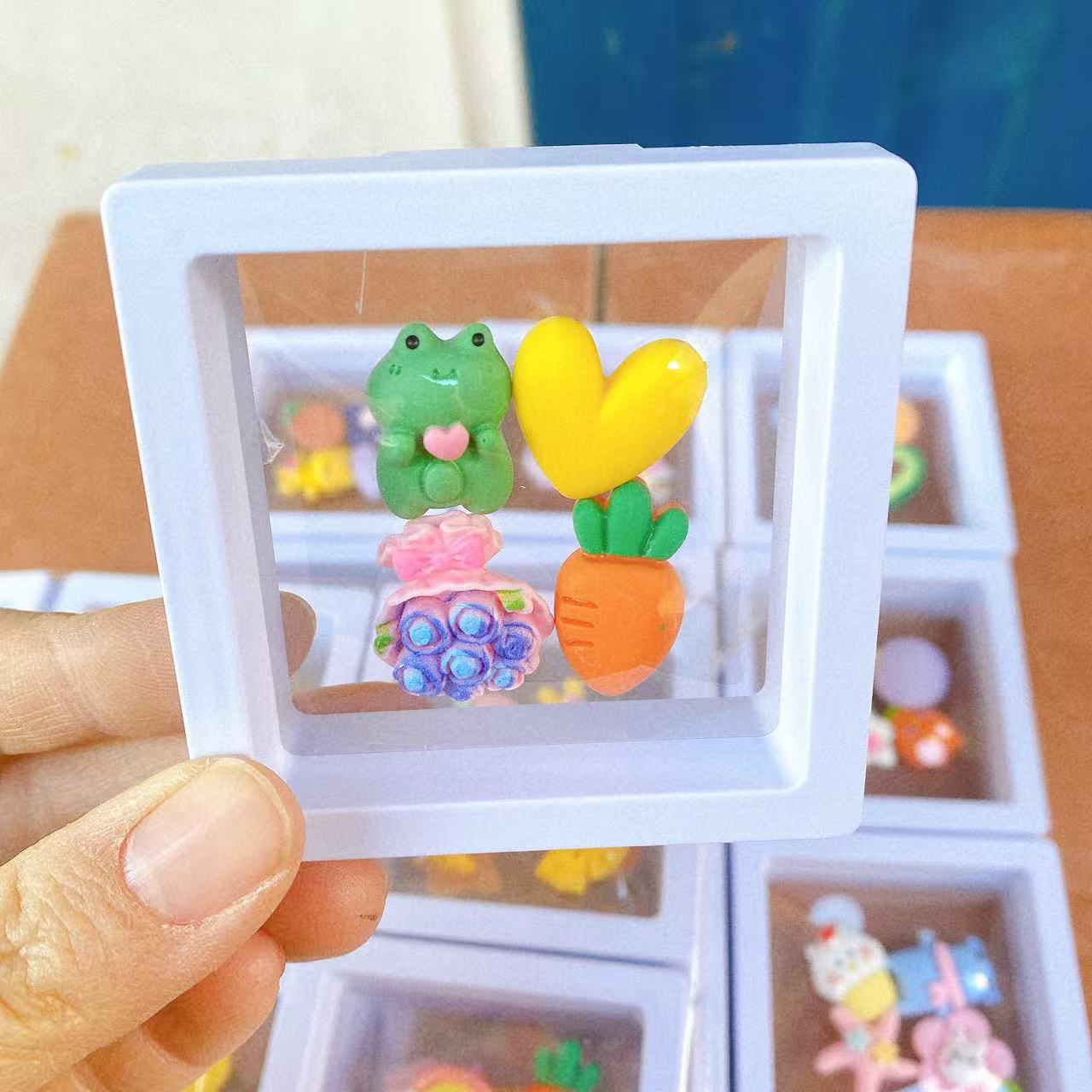 Caja de suspensión de película PE accesorios de decoración de escritorio DIY caja de teléfono móvil dibujos animados encantadores tridimensionales