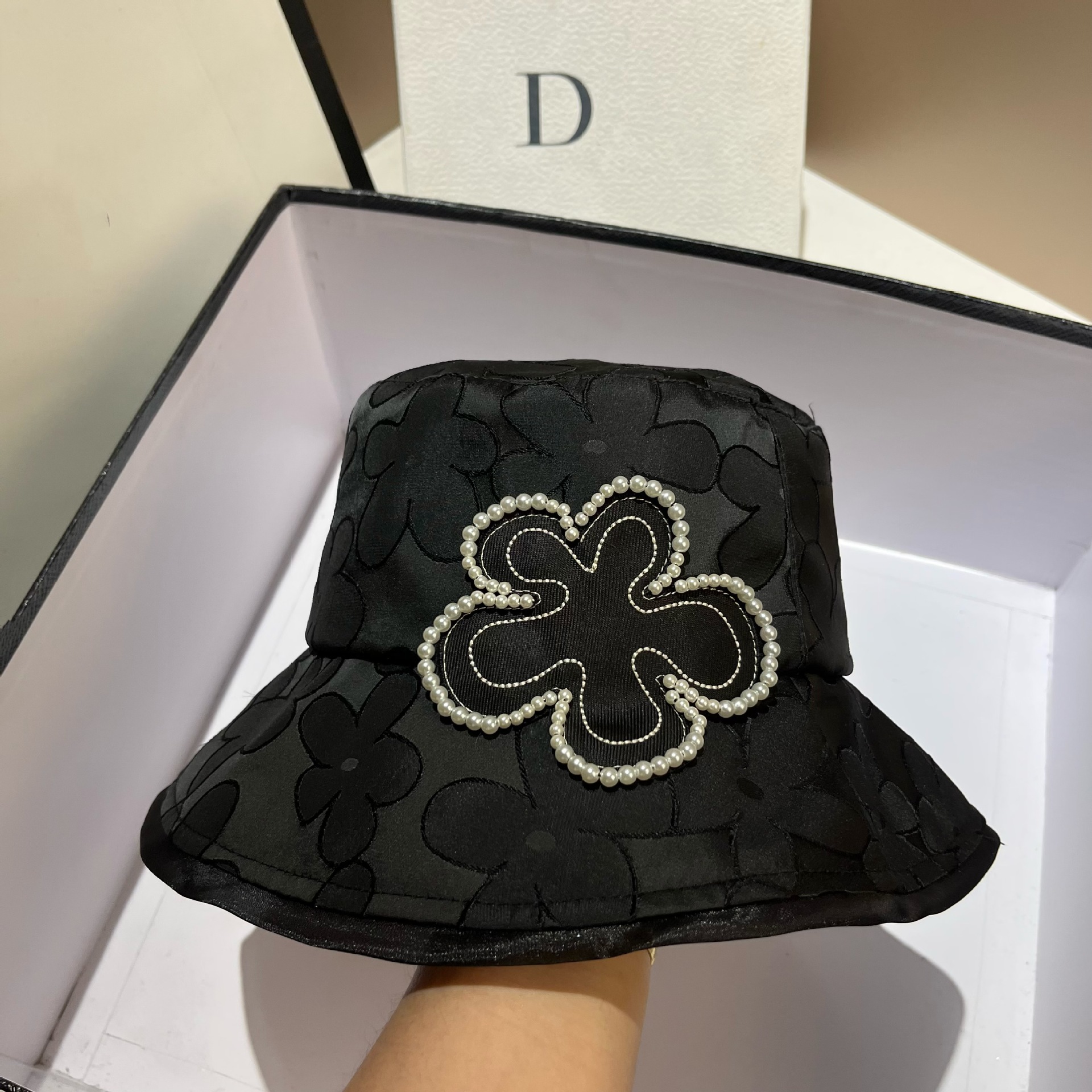 Korean version of ins small fragrant wind pearl flower casual fisherman fashionable spring/summer embroidered jacquard_voghion.com