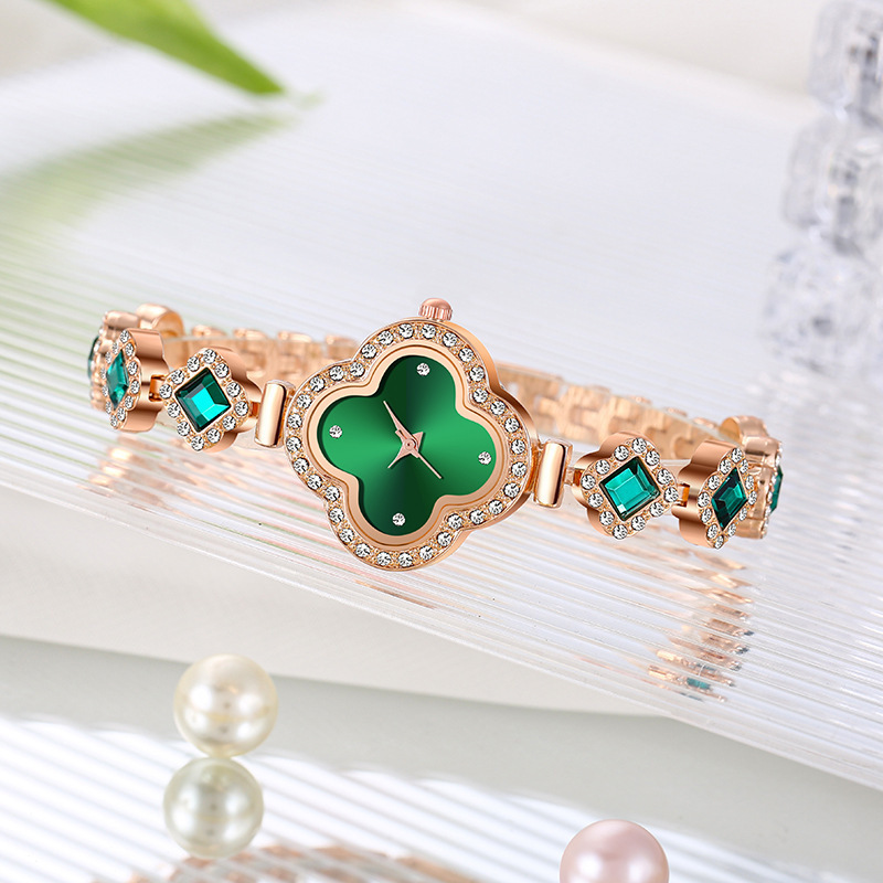 Source Factory Hot-Selling Fashion Four-Leaf Clover Bracelet Quartz Watch Casual Versatile Women's Watch Women's Watch