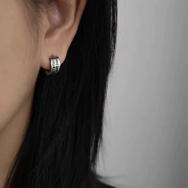 European and American Punk Unisex Double-Sided Letter Earrings for Men, Minimalist Ear Studs, Street Style Ear Hoops, Niche Ear Accessories for Women