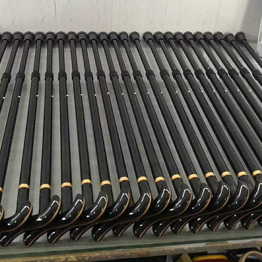 工厂直销适合用于老年人碳纤维拐撑，可伸缩