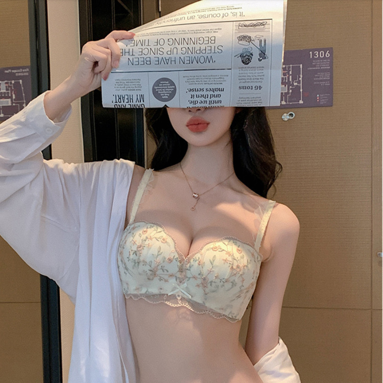 New Lace Small Chest Push-up Adjustable Underwear Flat Chest Breast Anti-sagging Non-rimed Bra suit New Lace Small Chest Push-up Adjustable Underwear Flat Chest Breast Anti-sagging Non-rimed Bra suit
