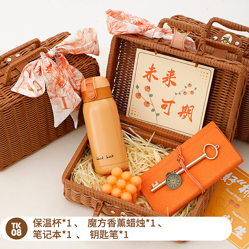 Regalos al por mayor para el Festival del Bote del Dragón Cesta de ratán práctica de alta gama Caja de regalo creativa Apertura de la empresa Actividades de celebración de la tienda Regalos de creación grupal