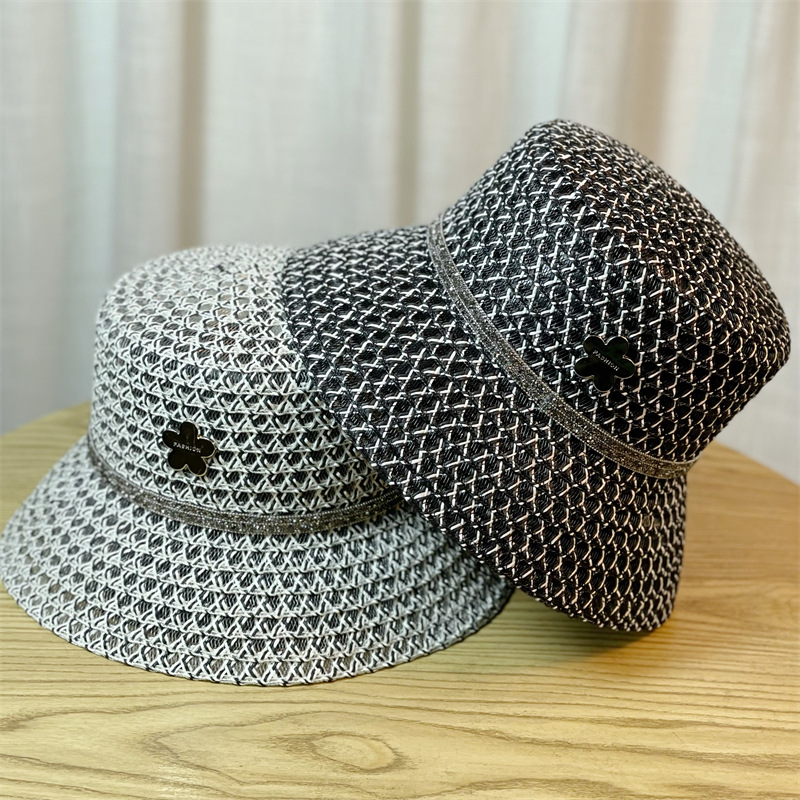 Neuer Wasser-Diamant-Buchstabe-Wassereimer-Fischerhut Strohhut Frühlings- und Sommerausflüge für Kinder Sonnenschirm Japanisches Netz Rot Schwarz Topfhut Flut_voghion.com