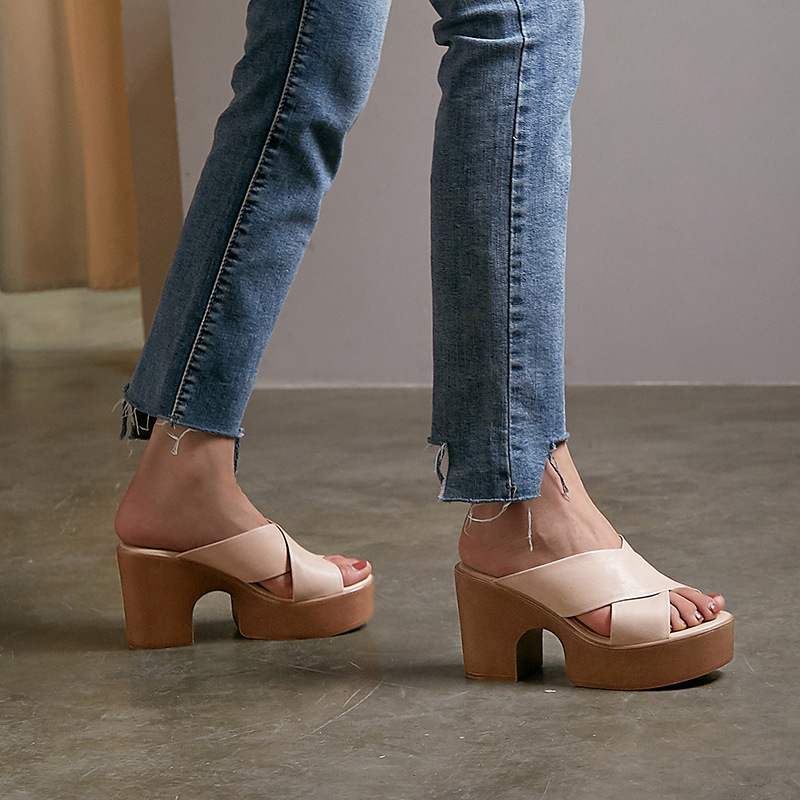 Sandal cao gót nữ hở mũi quai chéo đế xuồng gót 9 cm — màu be, màu nâu