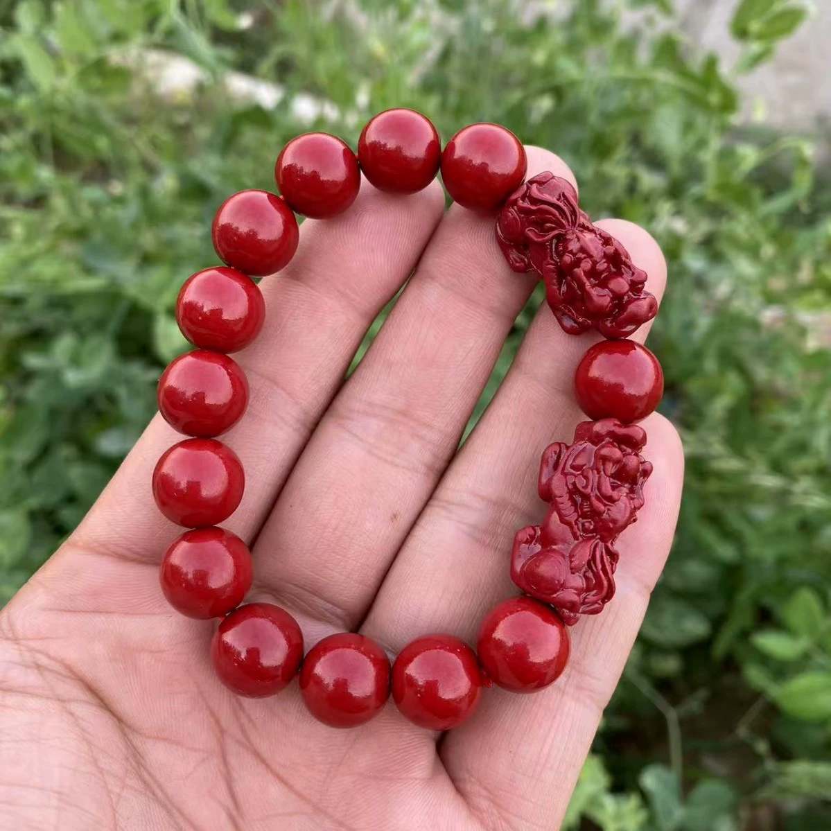 Женские оптовые товары для ночного рынка с низким содержанием киновари, ювелирные браслеты Pixiu для мужчин, чтобы установить лотки и получить товары, не выцветающие.