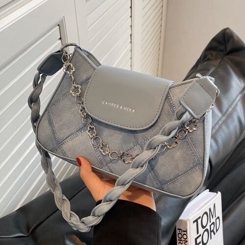 Bag Lady 2024 New Summer Women's High-end Texture Crossbody Bag with Chain and Herringbone Shoulder and Underarm Bag for Women