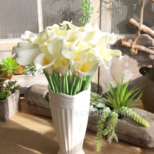 Pu Mini Calla Lily Artificial Flowers, Fake Flowers for Wedding Bouquets, Home Decoration Floral Art, Artificial Plants Exclusively for Cross-Border Sales Pu Mini Calla Lily Artificial Flowers, Fake Flowers for Wedding Bouquets, Home Decoration Floral Art, Artificial Plants Exclusively for Cross-Border Sales