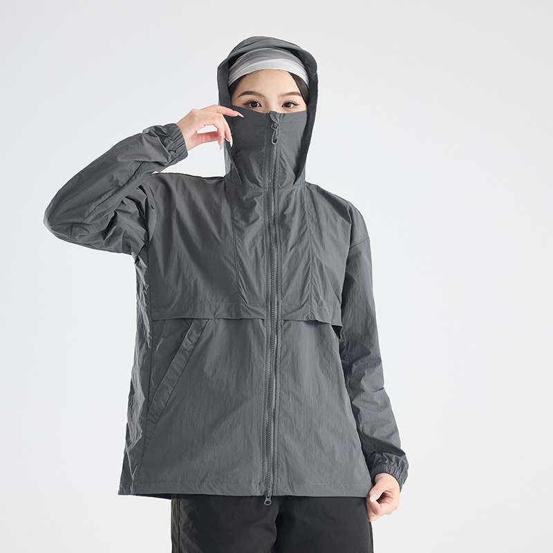 カンナの下で日焼け止めの服の女性の薄い通気性2025新型の日焼け止めの上着の男性の日焼け止めの上着のUPF100日焼け止めの服