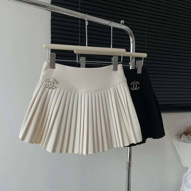 Wool Spice Girls White Skirt Women's High Waist Sexy Pleated Skirt New Style Anti-Dussiness Short Skirt Slim A- line Skirt