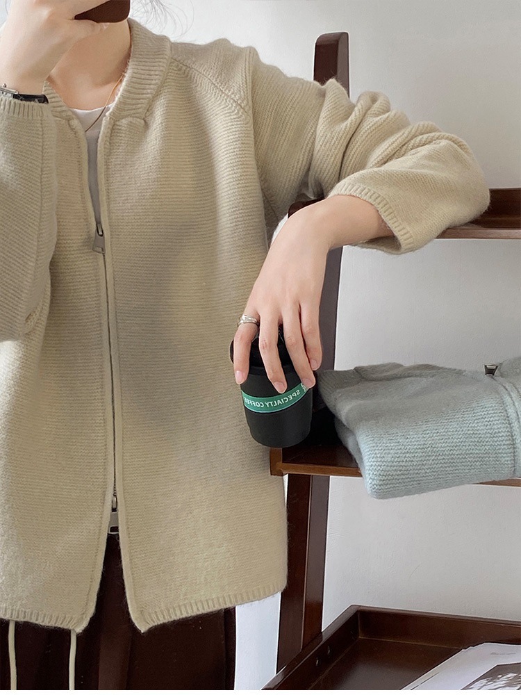 Sanfter und lässiger einfarbiger Pullover für Damen, Herbst 2024, neuer Stil im Westernstil, altersreduzierender V-Ausschnitt, Doppelreißverschluss_voghion.com