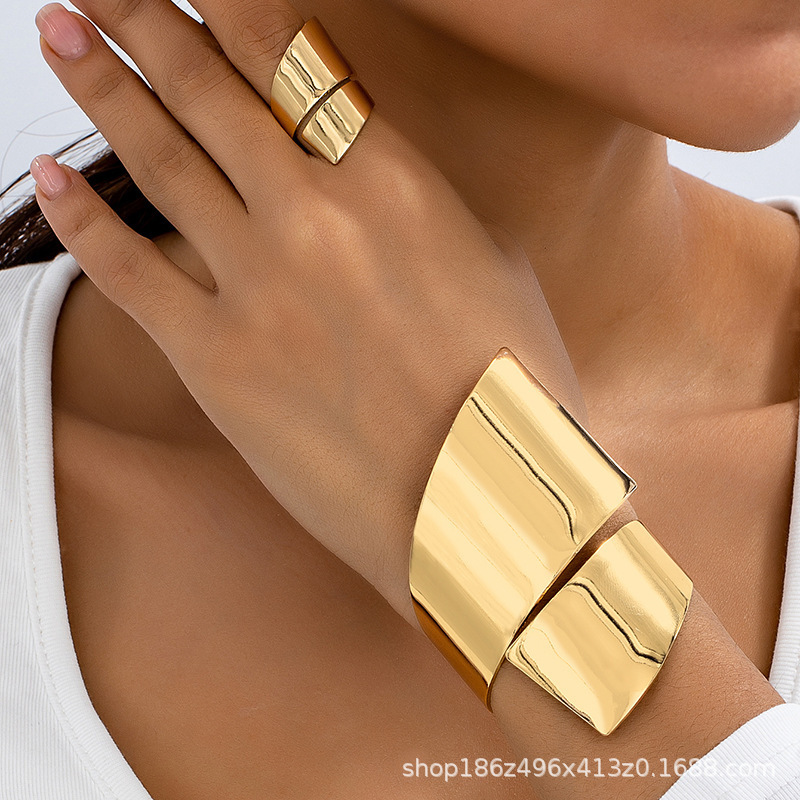 Minimalist Geometric Shiny Metal Bracelet and Ring Jewelry Set European and American Cross-Border New Niche High-End Style