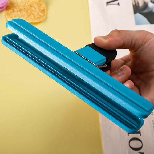 Wholesale food clips to keep fresh and moisture-proof snack clips kitchen food sealing clips tea bag pocket clips plastic