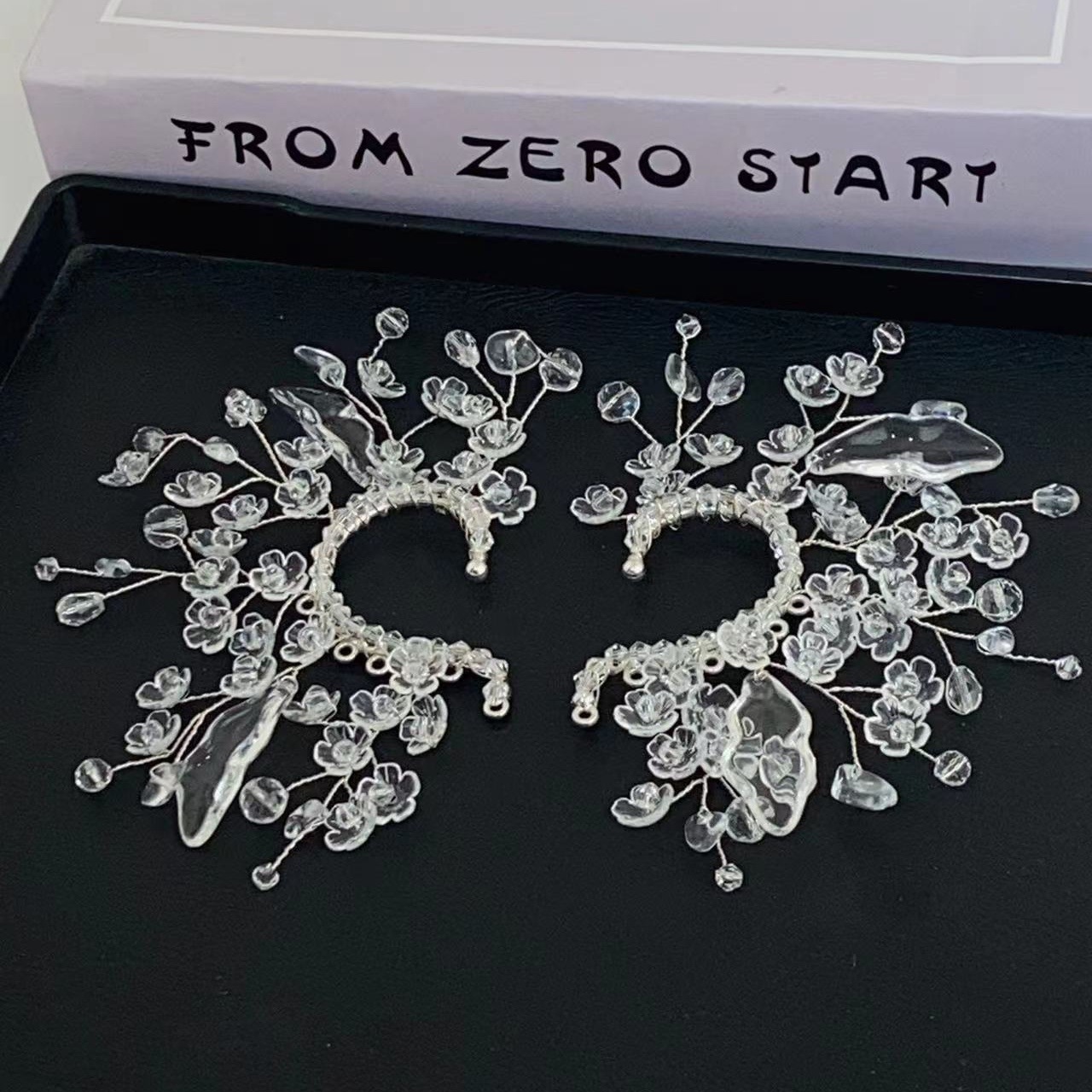 Sweet Fairy-Style Crystal Transparent Flower Non-Pierced Ear Cuffs, Fashionable and Elegant High-End Girly Earrings, New Style for Women