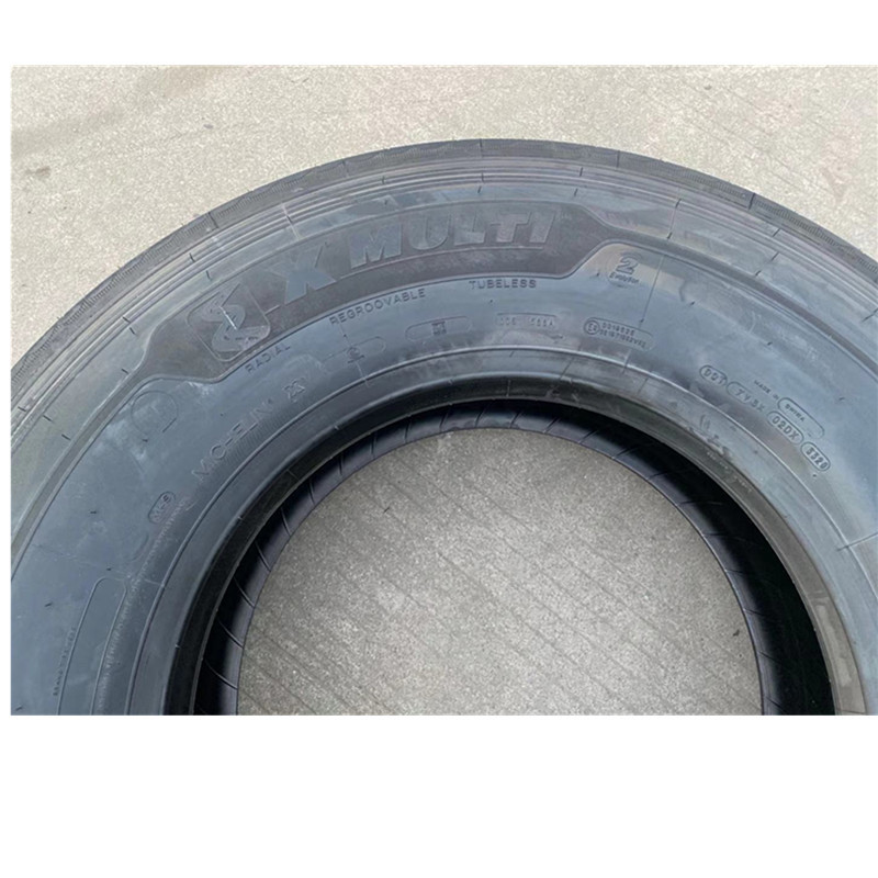 New genuine Michelin 12r22.5 295/80r22.5 bus bus truck Full steel wire tire