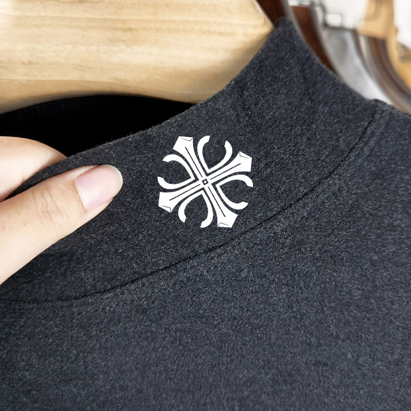 De terciopelo de media cuello alto de manga larga Camiseta de los hombres de Primavera y Otoño 2023 nuevo suéter interior impreso Top bottoming camisa de los hombres