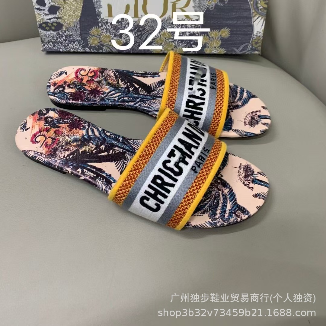 Zapatillas de piso plano de moda versátiles en forma de una forma D clásica transfronteriza adecuada para extranjeros no molestes nacionales image 38