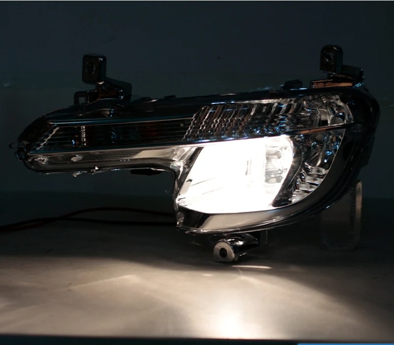Suitable for 11-14 Models of Peugeot 508 Fog Lights/Front Fog Lights/Front Bumper Fog Light Semi-Assembly Peugeot 508 Front Fog Lights