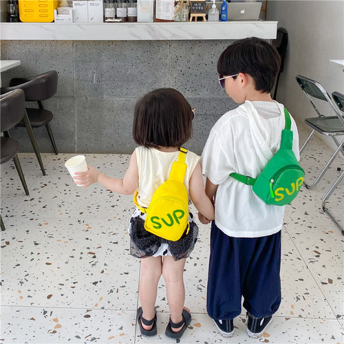 Korean version children's crossbody bag 2024 fashionable casual printed backpack small nylon sports backpack baby small shoulder bag