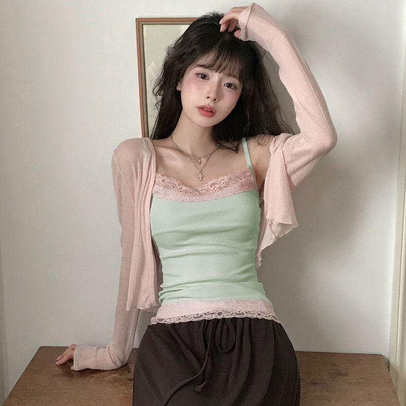 Sweet Dopamine Color Lace Collar Camisole with Adjustable Shoulder Straps, Gentle and Slim-Fitting Inner Tank Top for Women