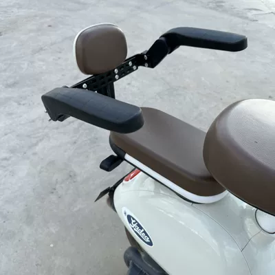 Folding Armrest, Electric car child seat