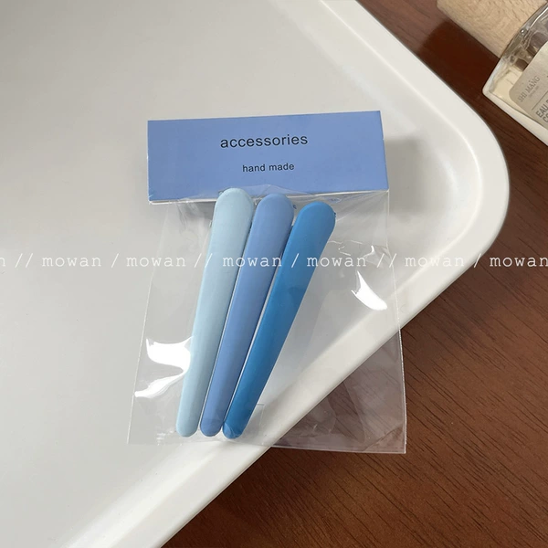 Blue -based folder [exquisite bag installation]