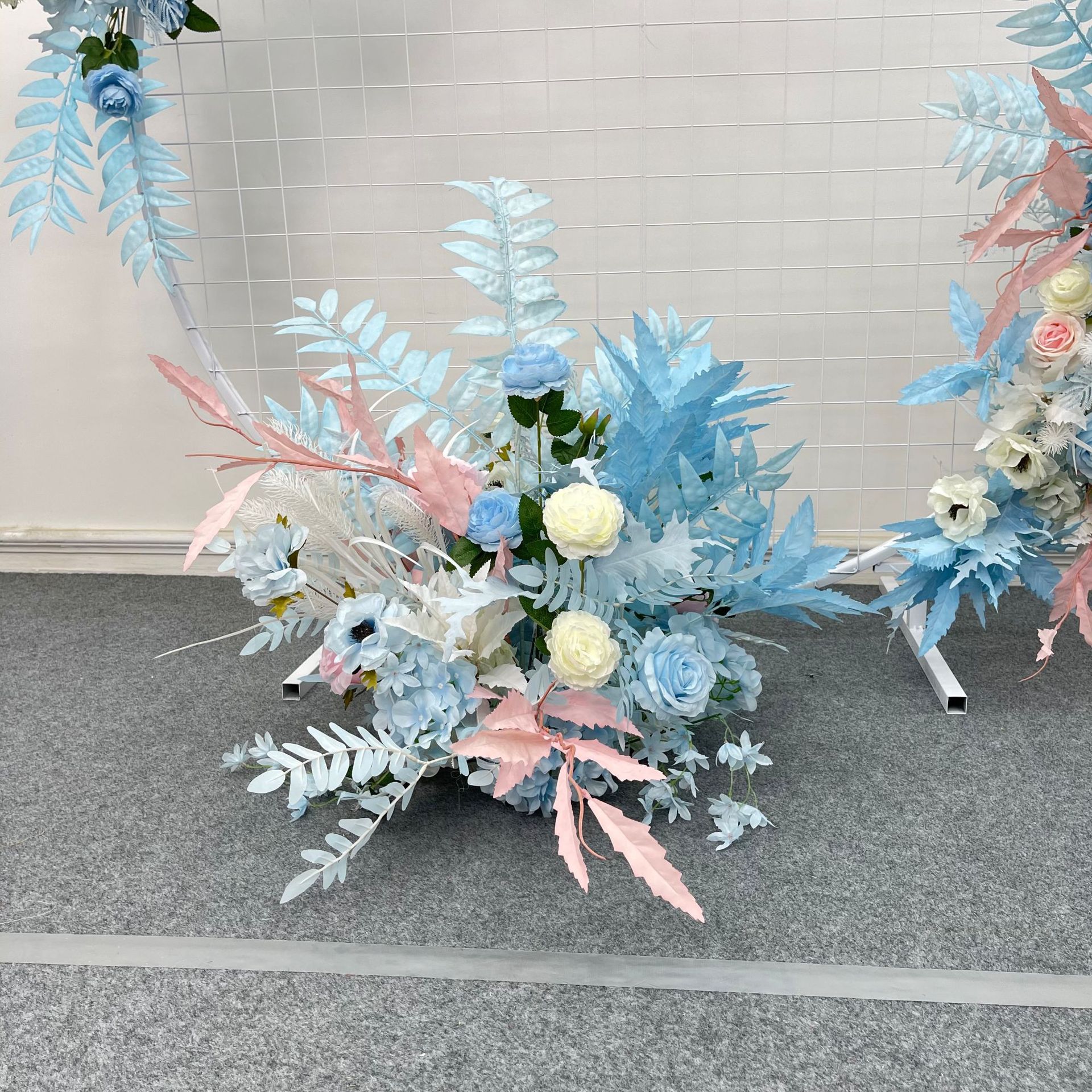 El comercio exterior de la boda flor artificial piso de la boda flor de seda apoyos de la flor de eucalipto flor artificial fila accesorios de la boda floral