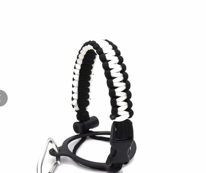 Deportes al aire libre multi-funcional de siete núcleos paraguas cuerda tejida hervidor mango ciclismo montañismo camping hervidor portátil mango