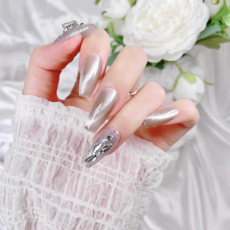 Spring and Summer New Wearable Nails Mid-Length Pure Handmade Phototherapy Manicure Patches with Sparkling Full Diamond Cat Eye Fake Nails Removable Spring and Summer New Wearable Nails Mid-Length Pure Handmade Phototherapy Manicure Patches with Sparkling Full Diamond Cat Eye Fake Nails Removable